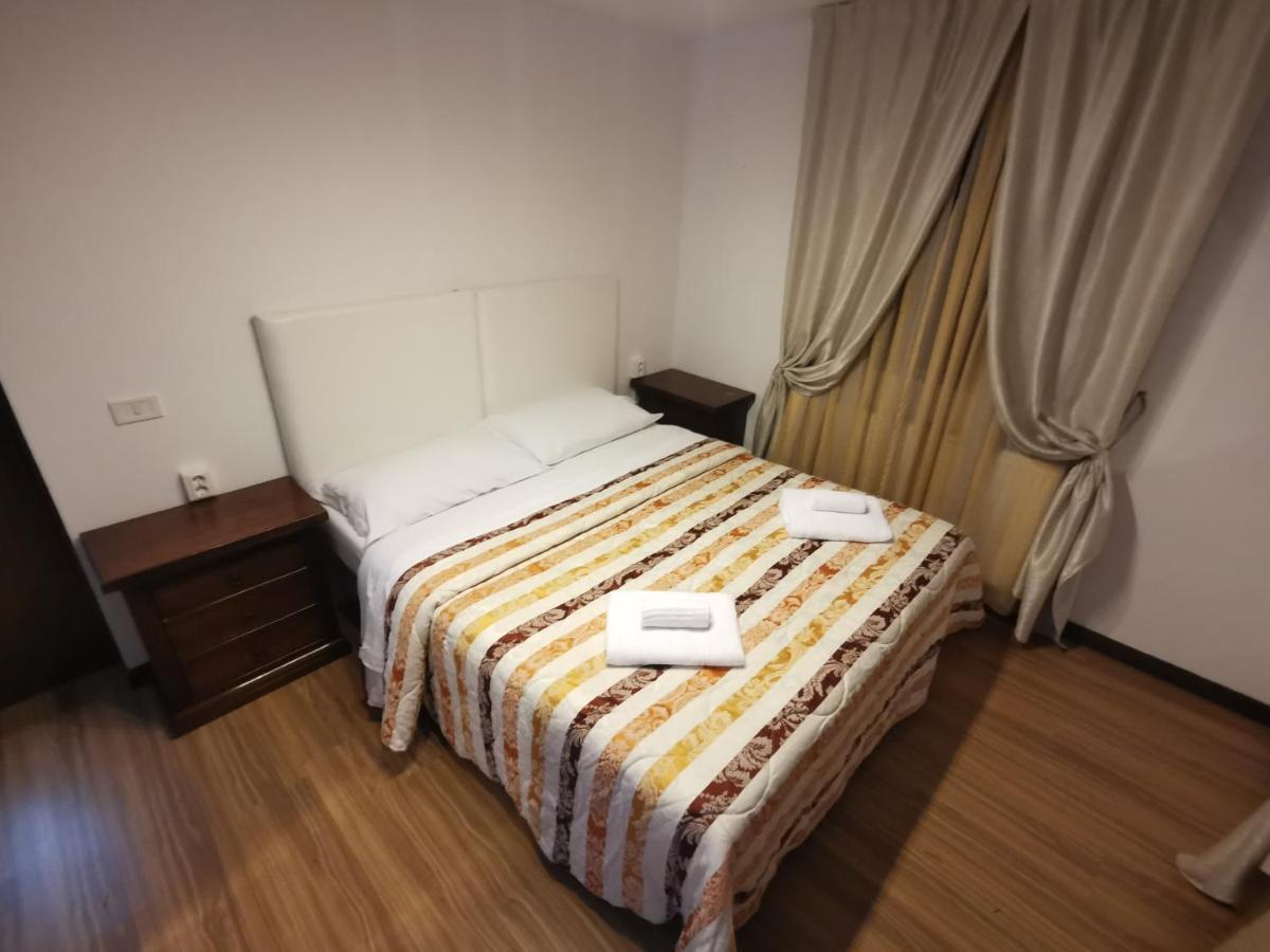 Vila Deal Sacele Exterior photo