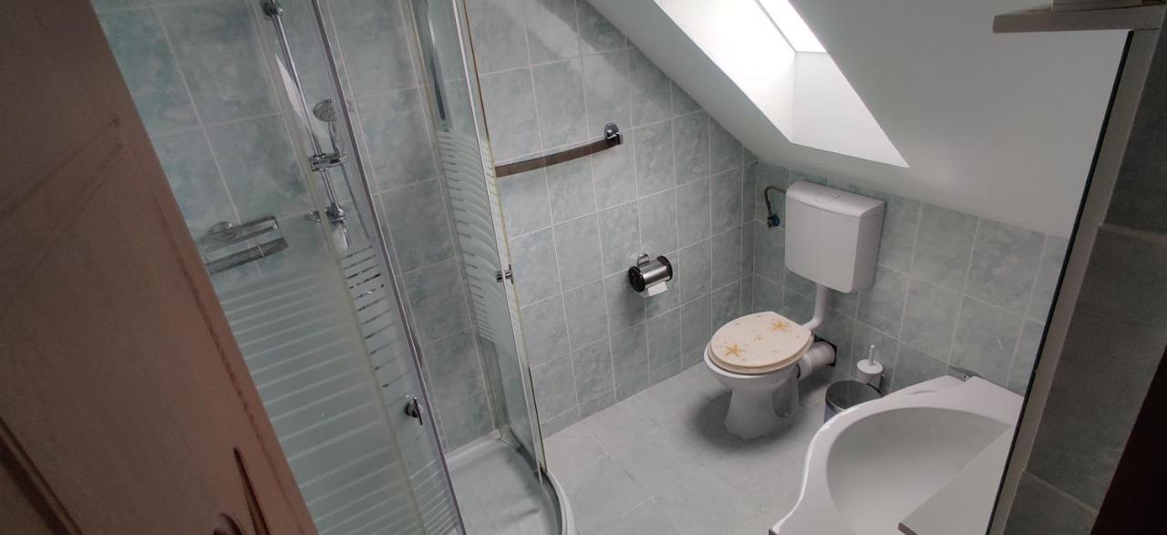 Vila Deal Sacele Exterior photo