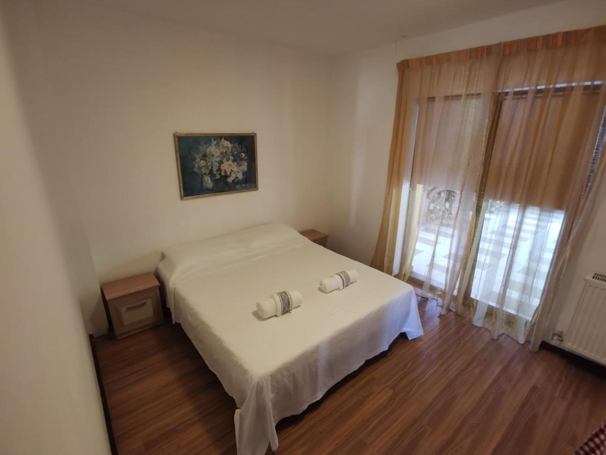Vila Deal Sacele Exterior photo